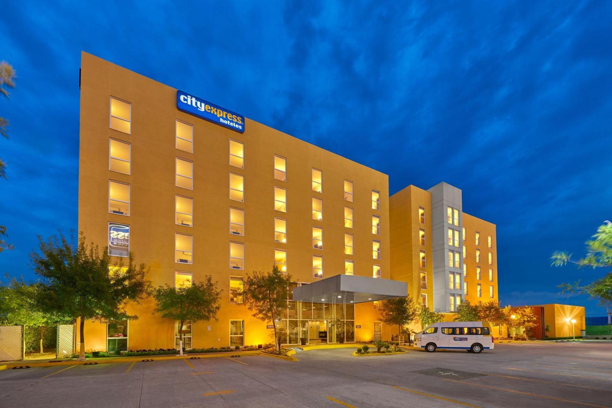 City Express By Marriott Tepoztlán מראה חיצוני תמונה